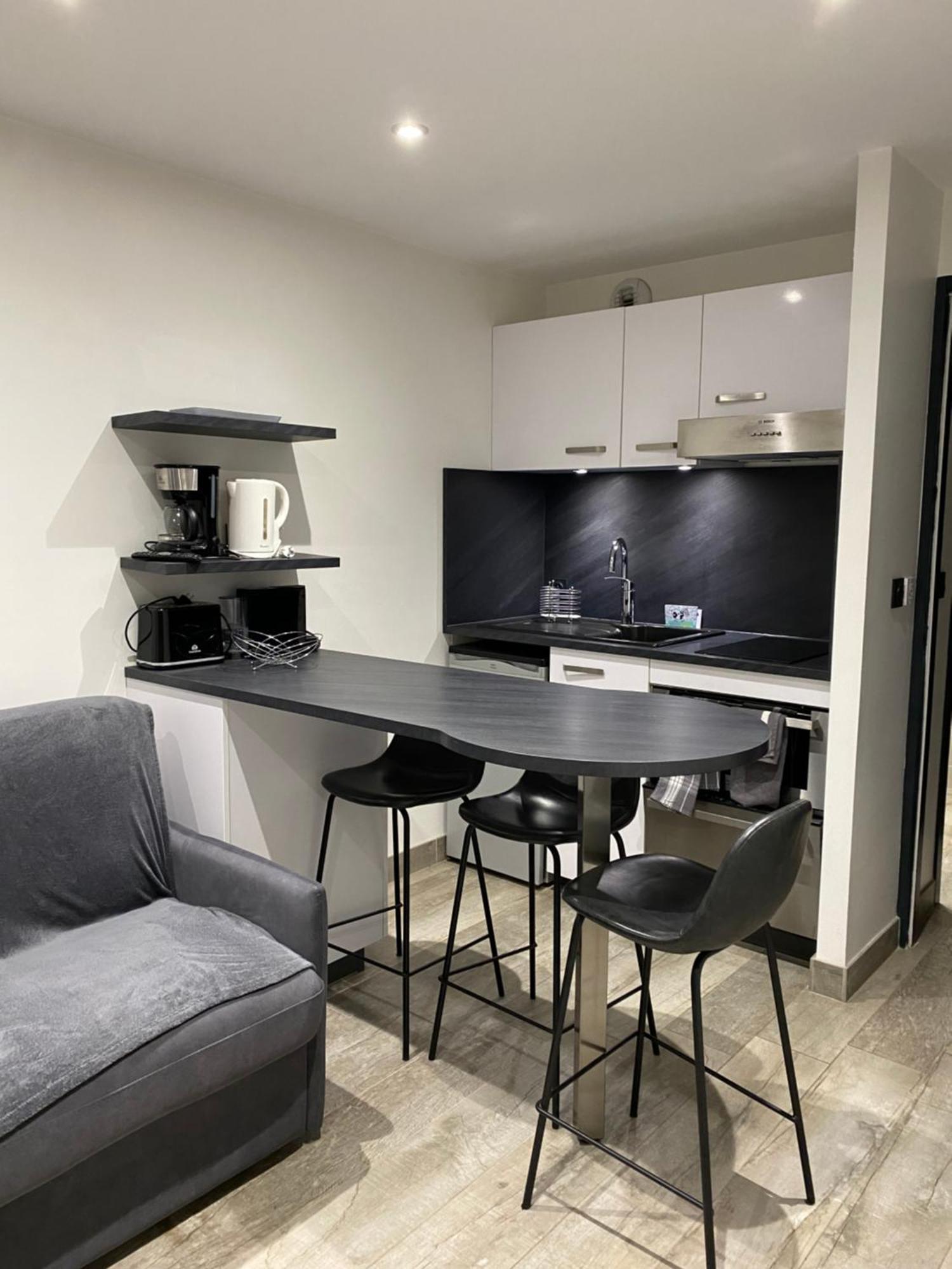 Mont Blanc Holidays Dans Residence Avec Gardien 살랑쉬 외부 사진